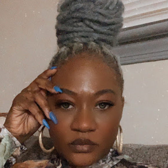 Meet your Posher, Kimberly - Picture 1 of 1